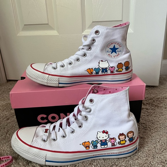 SOLD 🚫Hello Kitty x Converse W9 - Picture 3 of 7